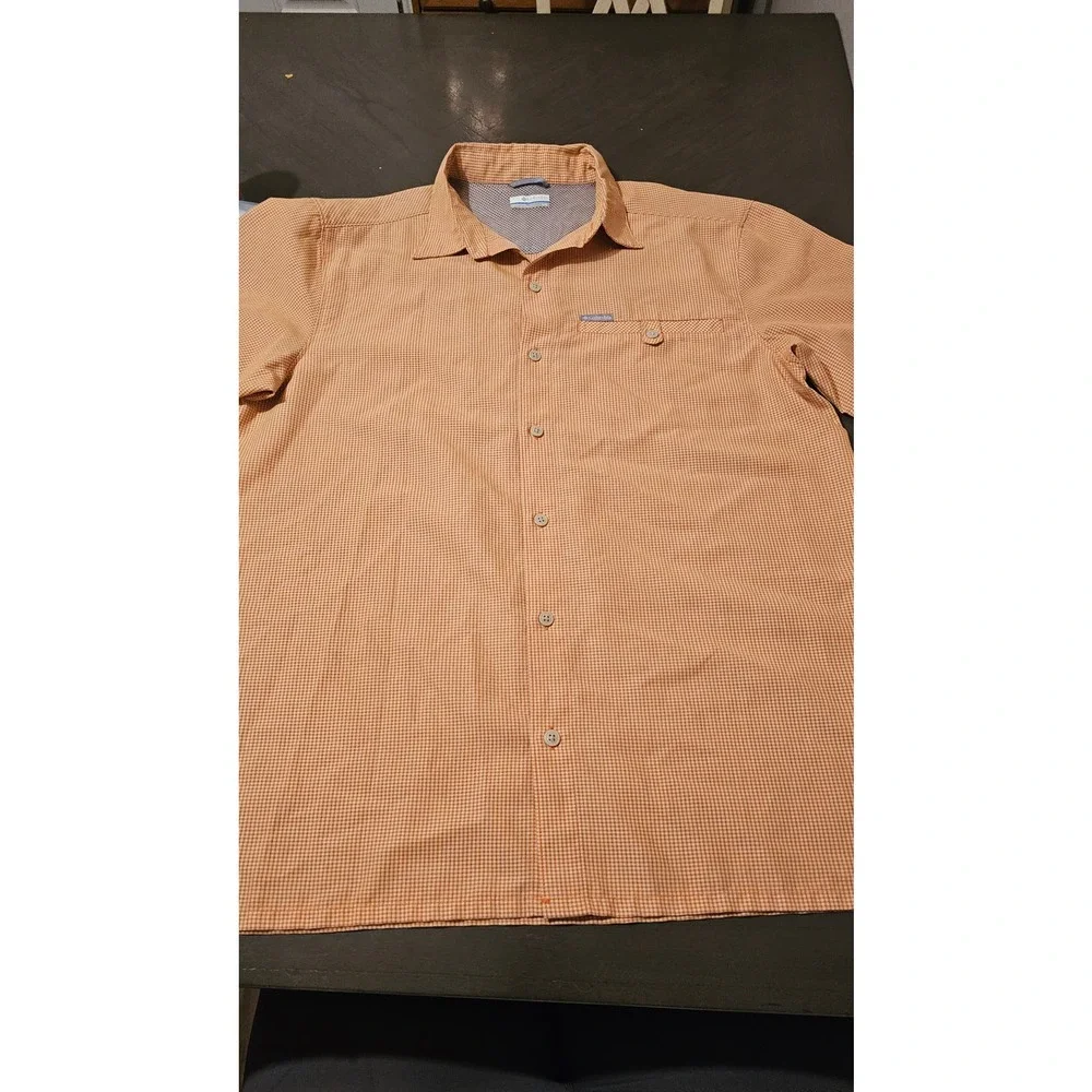 Columbia Orange‎ plaid size large  Button-down short sleeve shirt